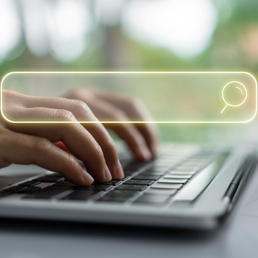 People,Hand,Using,Laptop,Or,Computor,Searching,For,Information,In